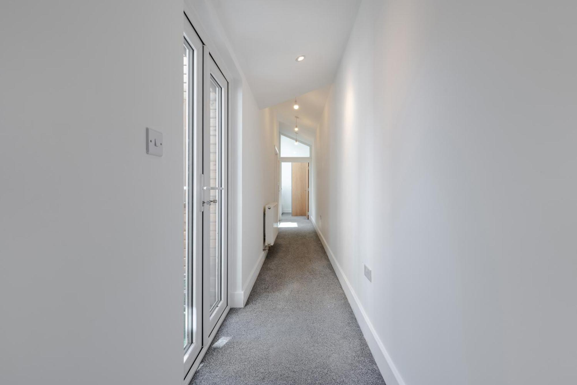 Apartament Stylish Two Bedroom By With Garden *